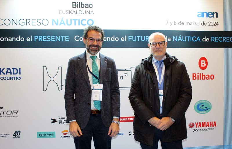 Al Congreso asistieron el capitán marítimo del puerto de Bilbao, Carlos García Buendía, y el del puerto de Las Palmas, Francisco García Lascurain