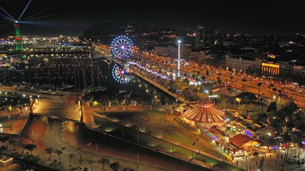 Nadal al Port crece hasta el muelle de les Drassanes y se consolida como el gran acontecimiento marítimo de las fiestas