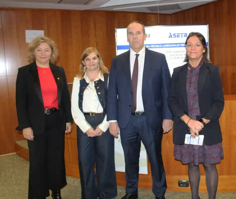 La seguridad vial, responsabilidad colectiva, en la jornada de Asetrabi La seguridad vial, responsabilidad colectiva, en la jornada de Asetrabi