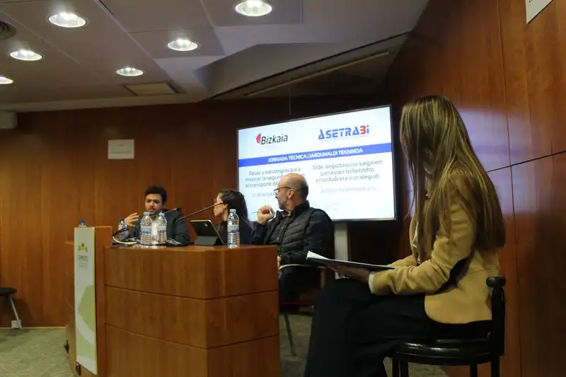 La seguridad vial, responsabilidad colectiva, en la jornada de Asetrabi La seguridad vial, responsabilidad colectiva, en la jornada de Asetrabi