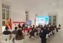 Torrent y San Román analizan el nuevo tablero geopolítico y sus efectos sobre la logística mundial Asistentes a la presentación del libro El nuevo (des)orden mundial, de Jordi Torrent, en el Palacio de Maudes de Madrid.