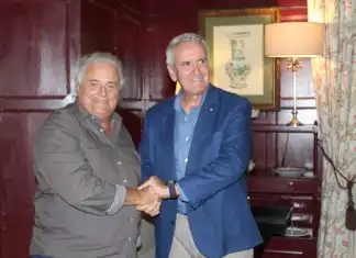 Enric Ticó y Víctor Martín durante el relevo en la presidencia de FETEIA-OLTRA